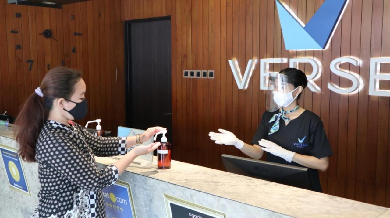 Verse Hotel Cirebon Exteriör bild