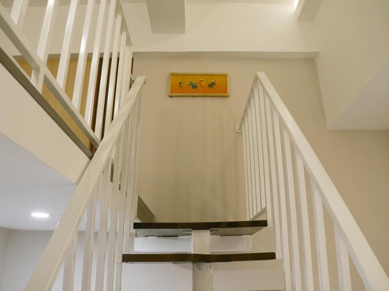 Verse Hotel Cirebon Exteriör bild